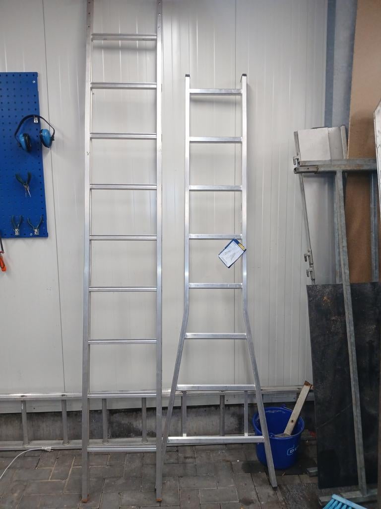 Ladder  260 hoog, Doe-het-zelf en Verbouw, Steigers, Ophalen of Verzenden, Overige typen, 5 meter of hoger