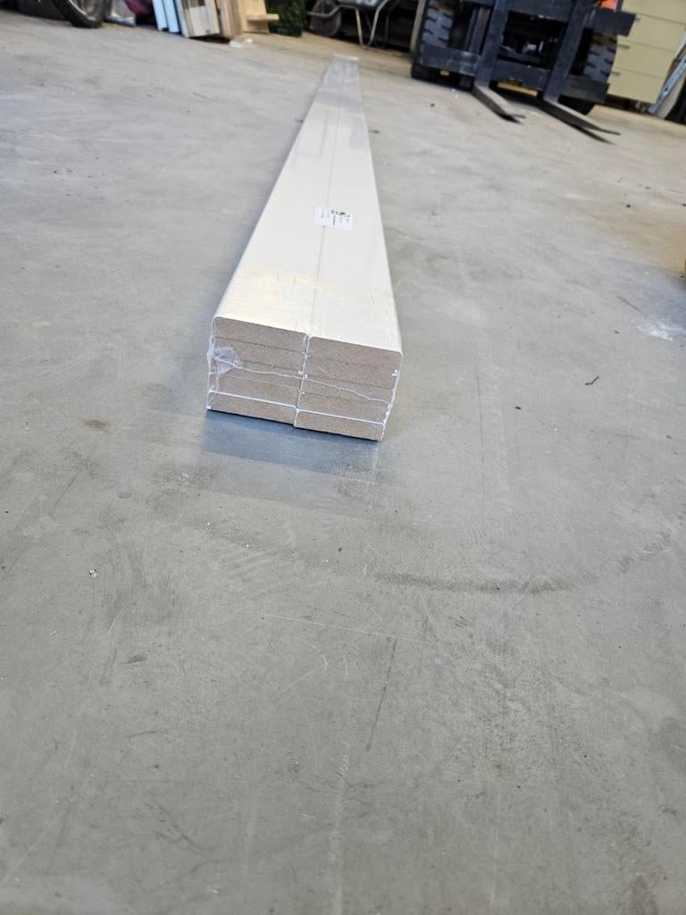 MDF Plinten Wit Gegrond - 3.05m x 5cm en 10 cm hoog, Ophalen, Nieuw, Mdf, 250 cm of meer