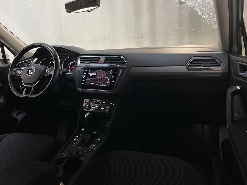 Volkswagen Tiguan Allspace 1.5 TSI 150pk DSG Comfortline Bus, Stof, 4 cilinders, 7 stoelen, Wit