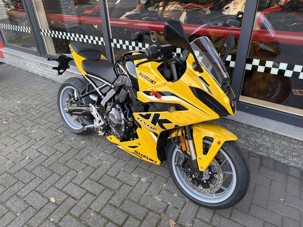 SUZUKI GSX-8R 2025 - foto 2