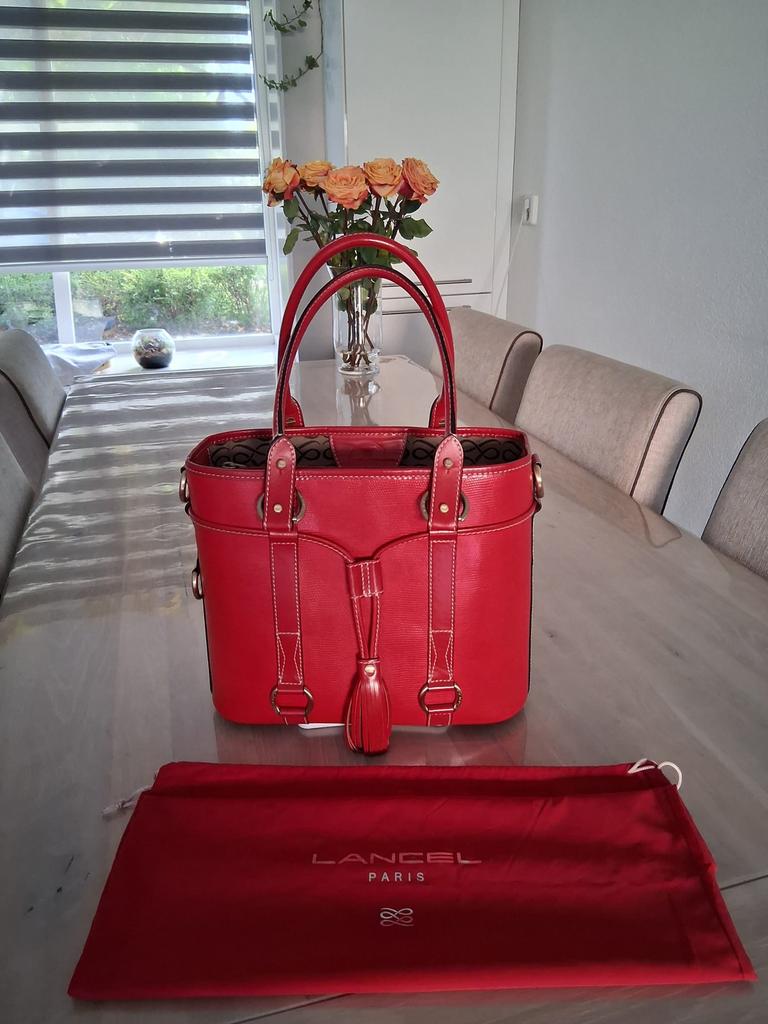 Originele Lancel Paris taa, Sieraden, Tassen en Uiterlijk, Tassen | Damestassen, Ophalen of Verzenden, Zo goed als nieuw, Rood