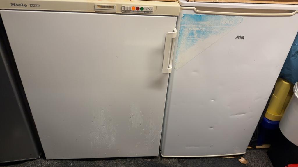 Tafelmodel Miele vriezer  - IJSKOUD!!, Gebruikt, 200 liter of meer, Met aparte vriezer, 45 tot 60 cm