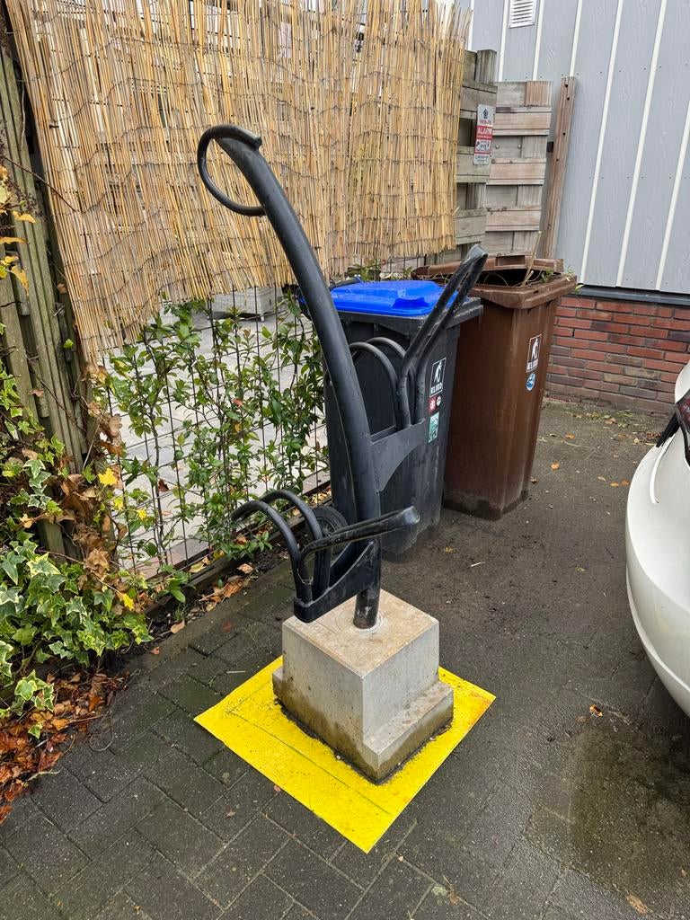 Stevig ijzeren fietsenrek, Ophalen, Gebruikt