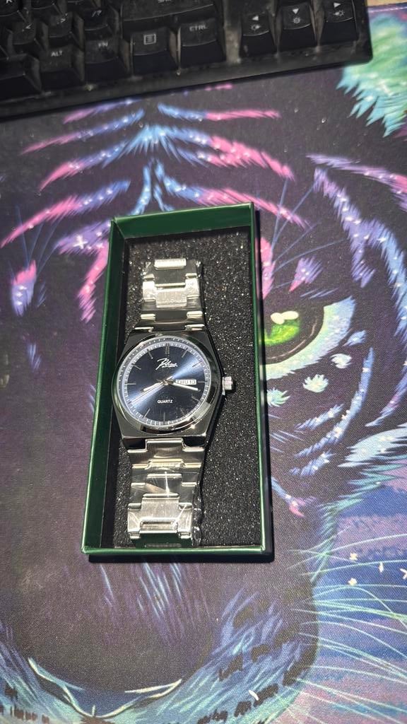 Pelvini horloge gloednieuw komt met doos, Ophalen of Verzenden, Zo goed als nieuw