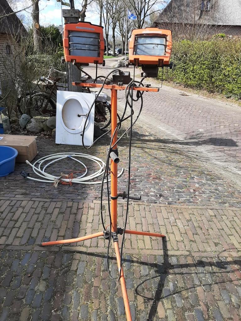 Dubbele bouwlamp, Ophalen