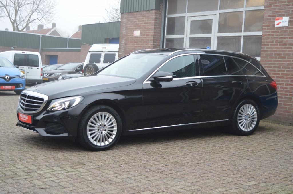 Mercedes-Benz C-Klasse Estate 180 Ambition AUT - NAVI - PANO, Auto's, Mercedes-Benz, 745 kg, Achterwielaandrijving, Euro 6, 4 cilinders