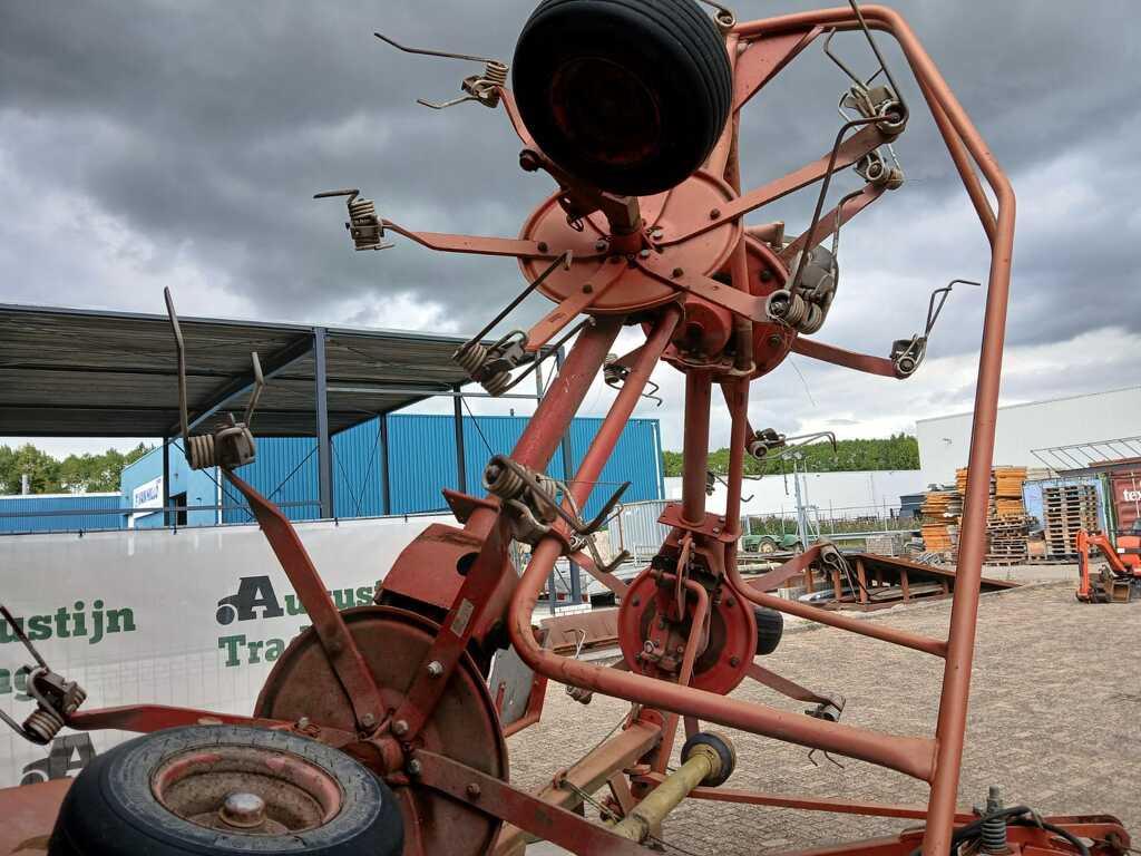 Lely Lotus 675, Zakelijke goederen, Agrarisch | Werktuigen, Communications@lely.com, Oogstmachine, Cornelis van der Lelylaan 1
3147 PB  Maassluis, NL
