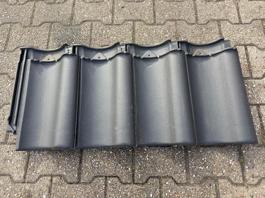 RESTANT OVH Matzwart dakpannen NIEUW ca 140 /150 m2 a € 1,39, Ophalen, Steen of Klei, Zwart, Nieuw