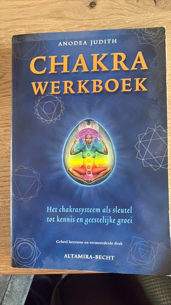 Anodea Judith - Chakra werkboek, Boeken, Achtergrond en Informatie, Spiritualiteit algemeen, Ophalen of Verzenden, Zo goed als nieuw