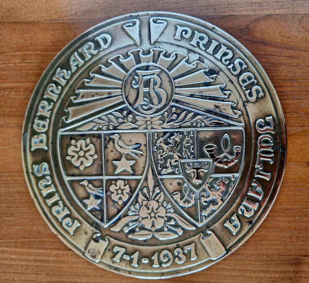 Bronzen bord huwelijk Juliana & Bernhard 1937, Verzamelen, Ophalen of Verzenden, Nieuw