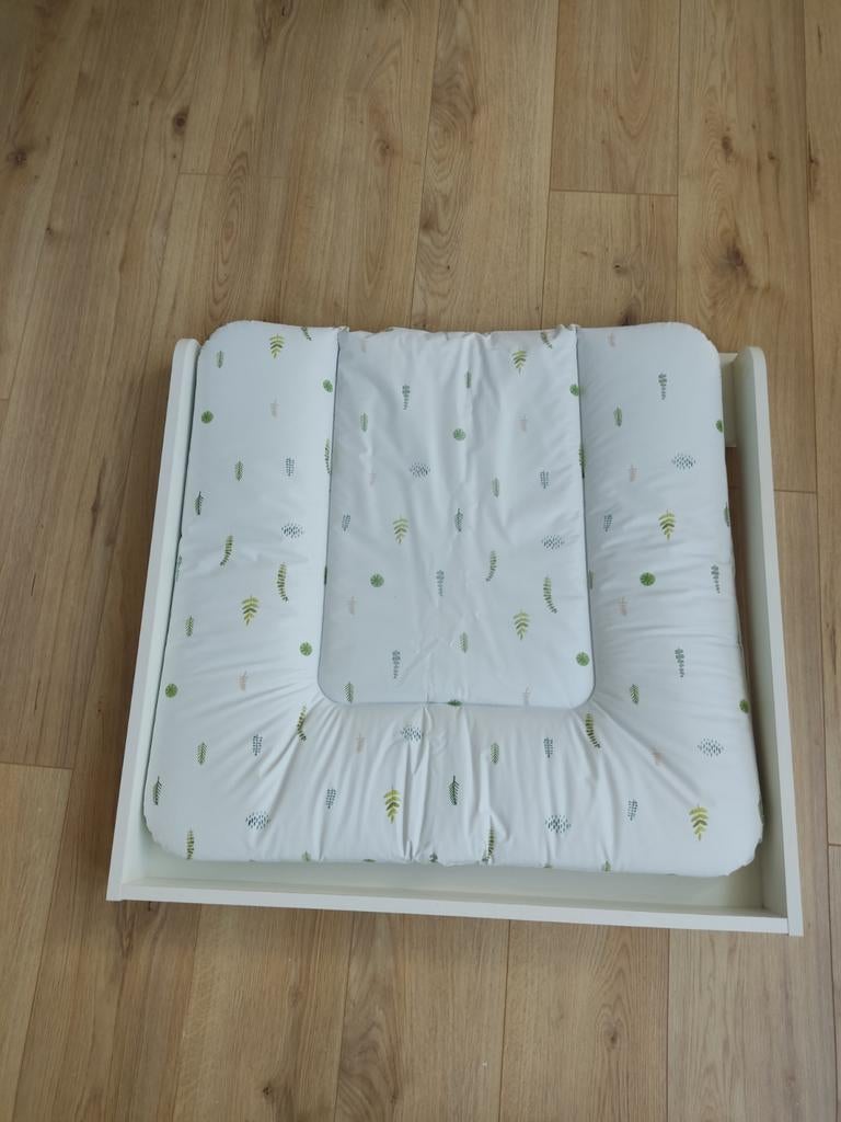 Opzetstuk IKEA Malm commode met aankleedkussen, Kinderen en Baby's, Badjes en Verzorging, Ophalen, Gebruikt, Aankleedkussen, Overige merken