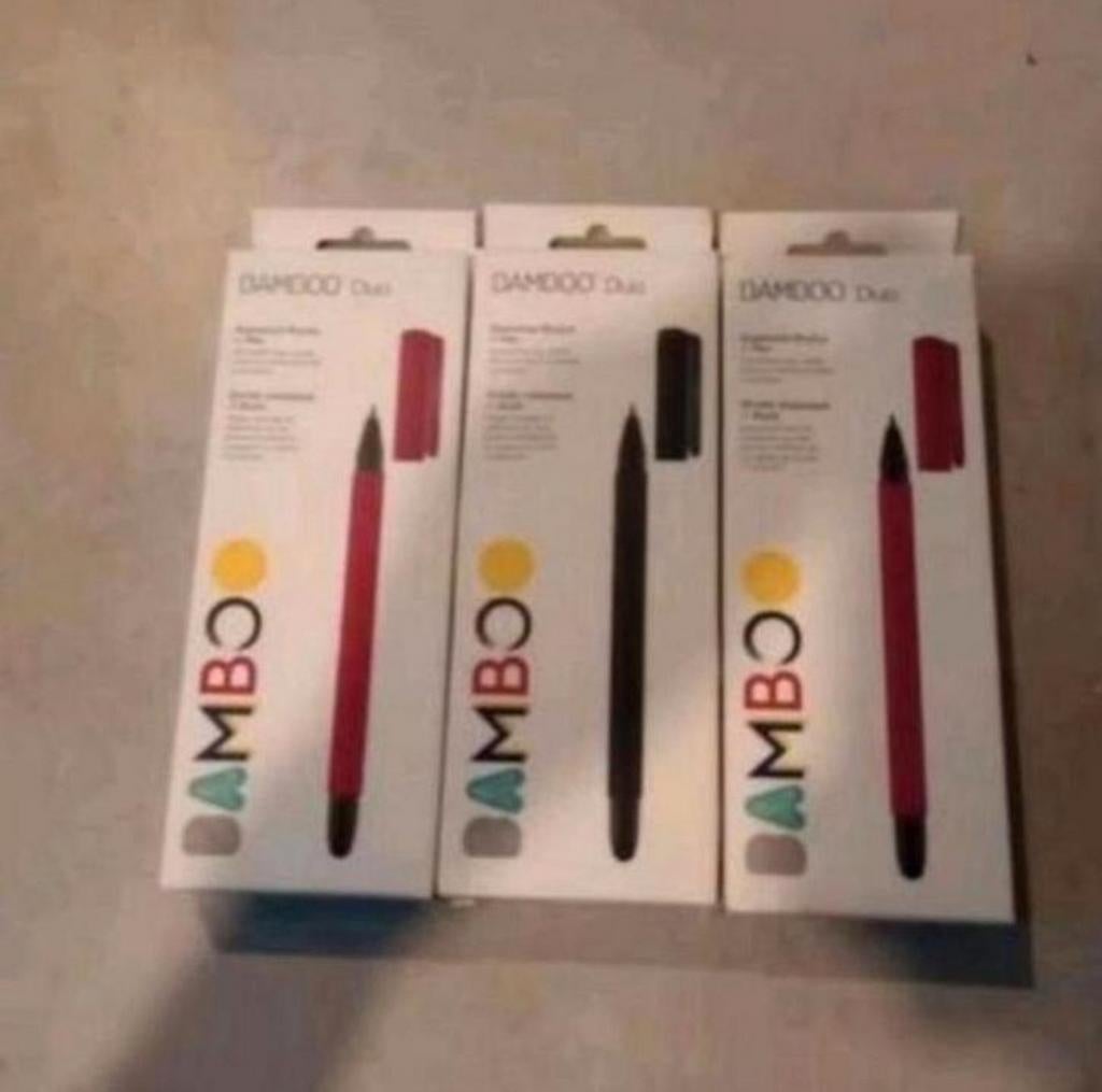 Wacom bamboo duo pen €15 nieuw in doos

Interesse stuur me e, Ophalen of Verzenden, Nieuw