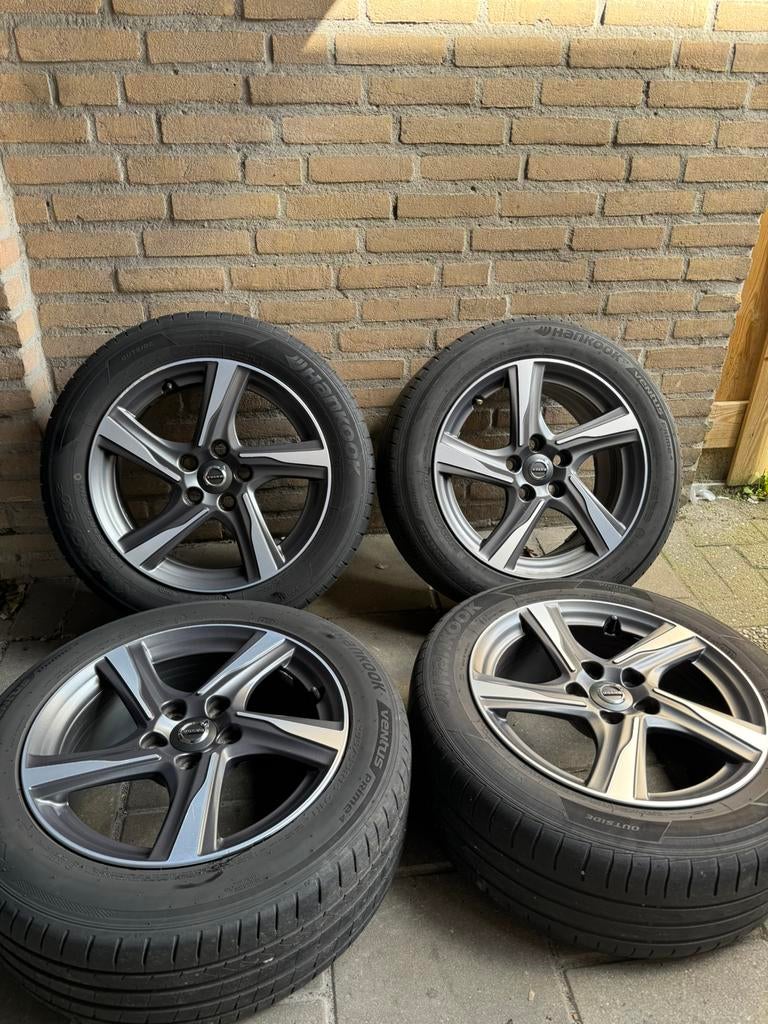Volvo V40 Ixion 16” Velgen, Auto-onderdelen, Banden en Velgen, Ophalen, 16 inch, Banden en Velgen, 205 mm
