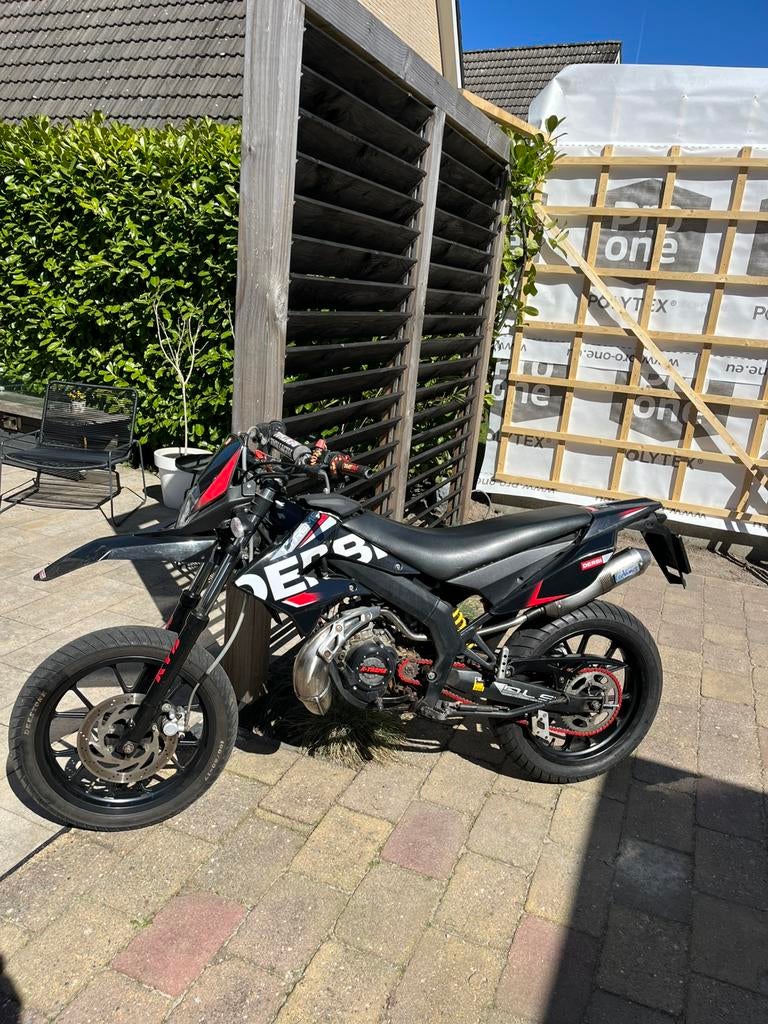 Derbi senda DRD xtreme 2007, Fietsen en Brommers, Brommers | Derbi, Ophalen, 6 versnellingen, Gebruikt, Maximaal 45 km/u