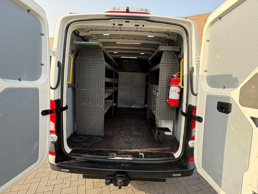 Volkswagen Crafter 2.0TDI 140PK L3H2 / Complete Inrichting /, Voorwielaandrijving, Stof, Gebruikt, Zwart