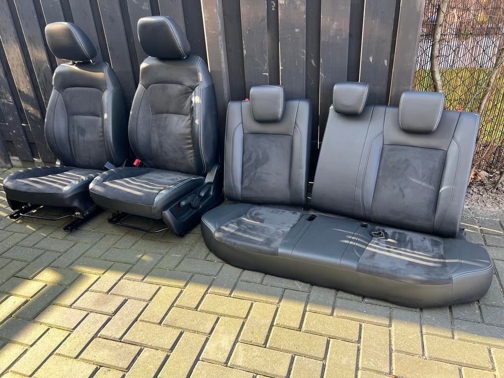 Suzuki Vitara  bj 2020  leder/ alcantara., Auto-onderdelen, Interieur en Bekleding, Ophalen of Verzenden, Nieuw, Suzuki