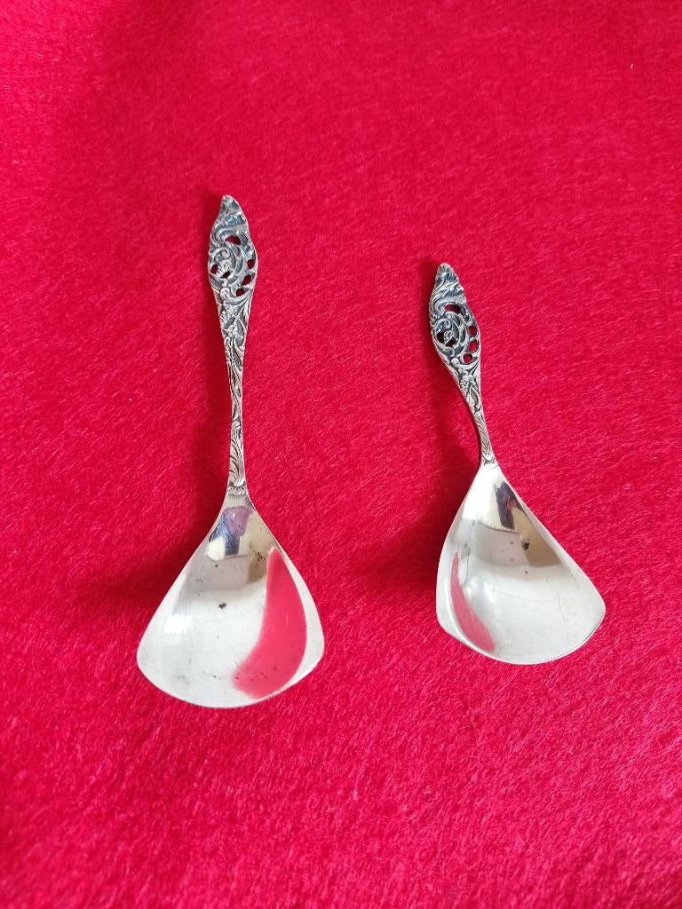 verzilverde lepels, schepjes. H. Hooijkaas, Antiek en Kunst, Ophalen