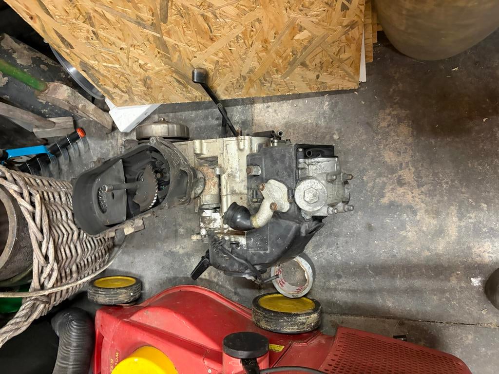 Mio motorblok met cilinder, Fietsen en Brommers, Brommeronderdelen | Scooters, Gebruikt, Overige merken, Blok, Ophalen