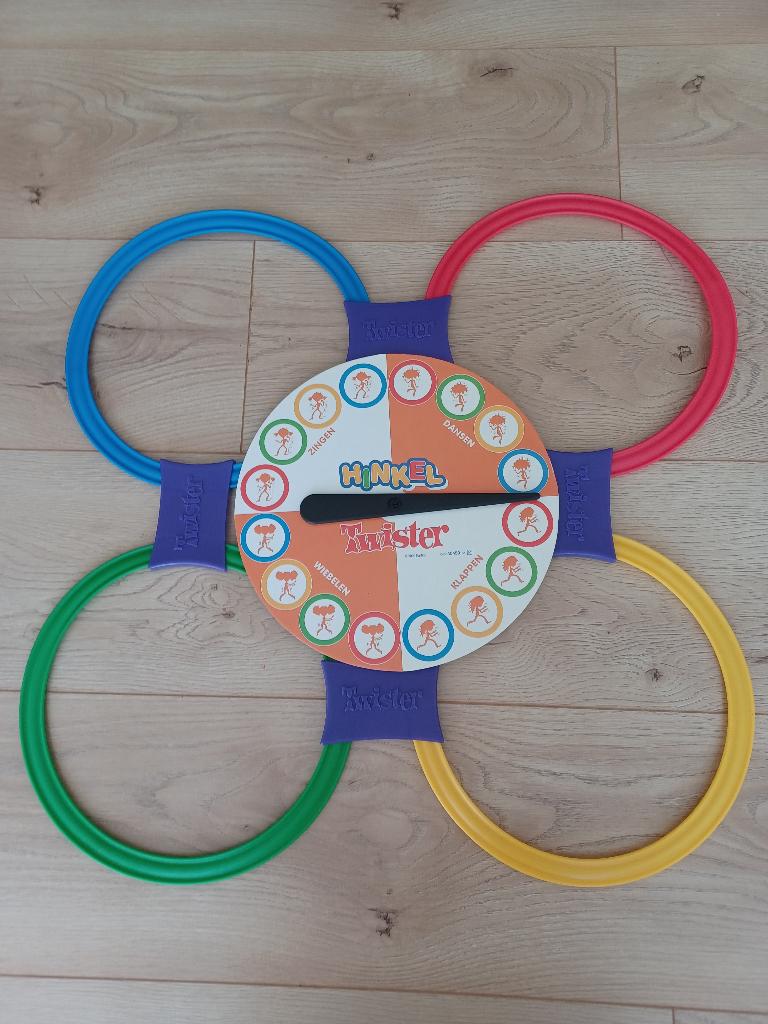 Twister spel, Vijf spelers of meer, Ophalen of Verzenden, Zo goed als nieuw