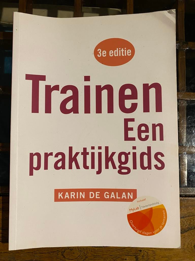 Trainen Een praktijkgids 3e editie Karin de Galan - HBO TP, Boeken, Ophalen of Verzenden, Gamma, Gelezen, HBO