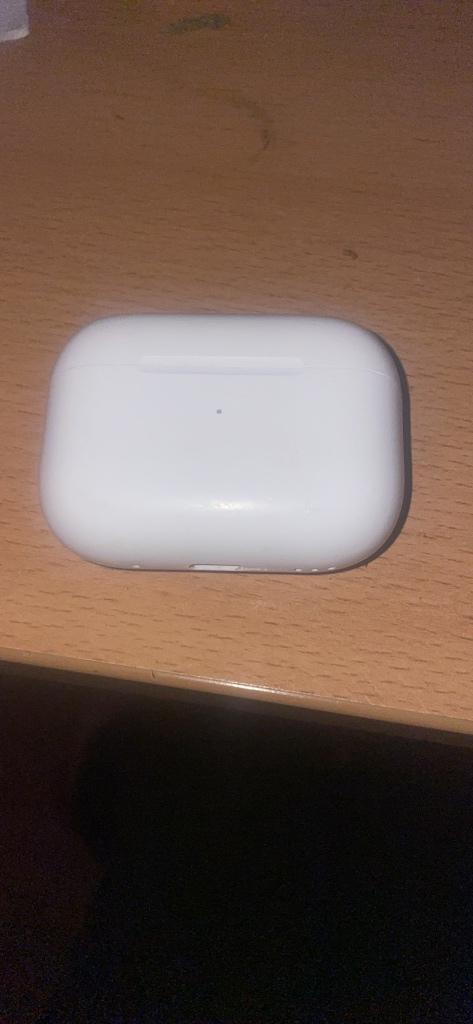 Air pods bakje, In gehoorgang (in-ear), Ophalen of Verzenden, Zo goed als nieuw, Apple