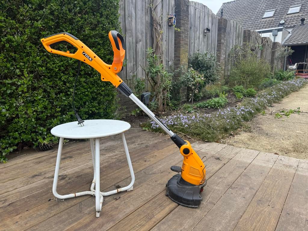 Stiga SGT 600 elektrische kantenmaaier, Tuin en Terras, Grastrimmers, Ophalen of Verzenden, Gebruikt, 30 tot 50 cm, Elektrisch
