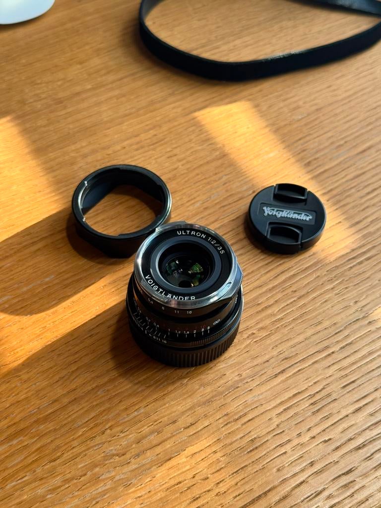 Voigtlander Ultron VM 35mm F2 asph II, Ophalen, Zo goed als nieuw, Groothoeklens