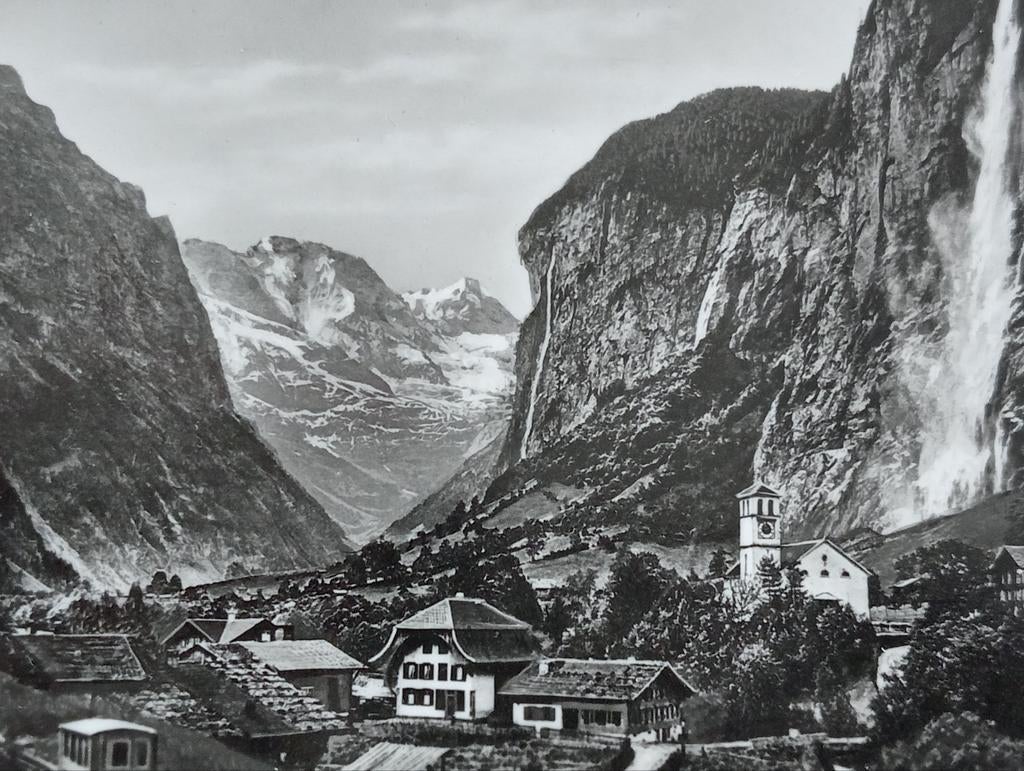 Lauterbrunnen und Staubbach Berglandschap jaren 40-60, Ophalen of Verzenden, 1940 tot 1960, Gebruikt