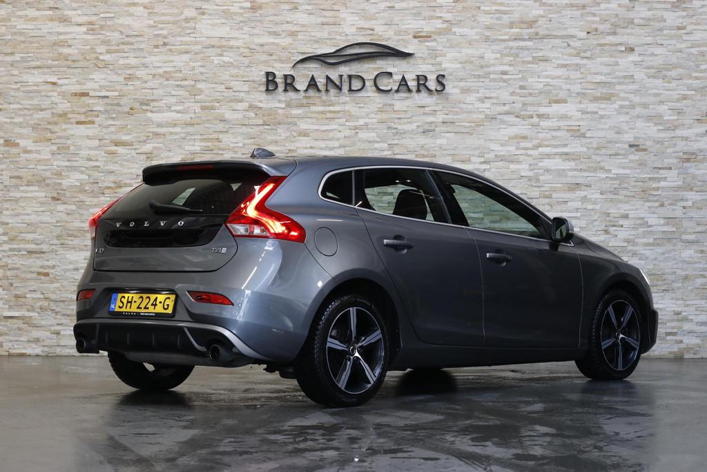 Volvo V40 2.0 T4 Business Sport | 2X R Design | Navi | NAP |, Gebruikt, Euro 6, Startonderbreker, Origineel Nederlands