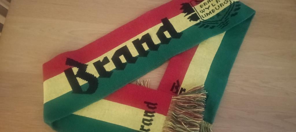 Brand Carnavalssjaal, Ophalen of Verzenden, Zo goed als nieuw, Carnaval, Accessoires