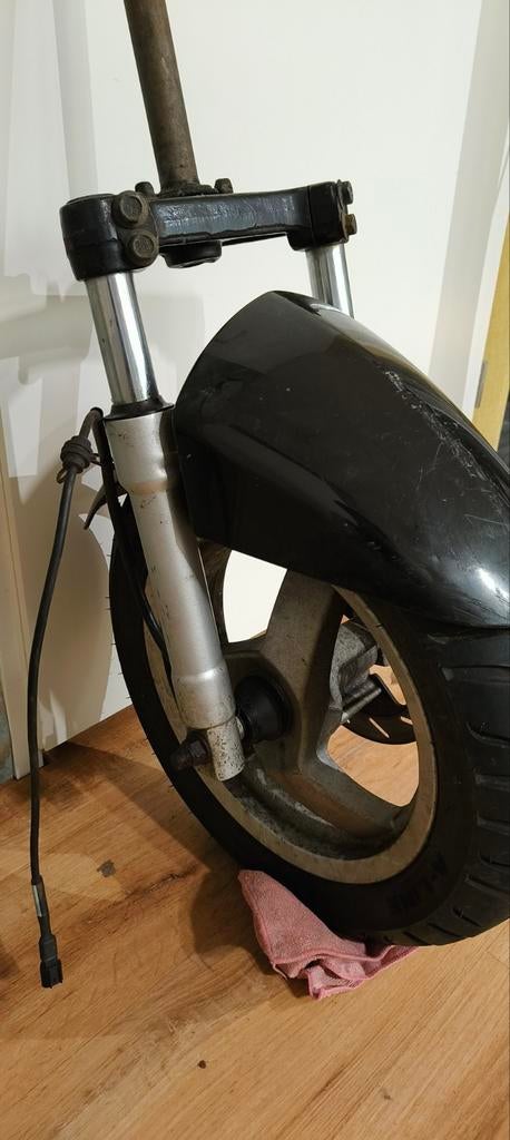 Peugeot Vivacity Onderdelen - Voorvork, Wiel, Tellerkabel, Fietsen en Brommers, Ophalen of Verzenden, Gebruikt, Overige typen