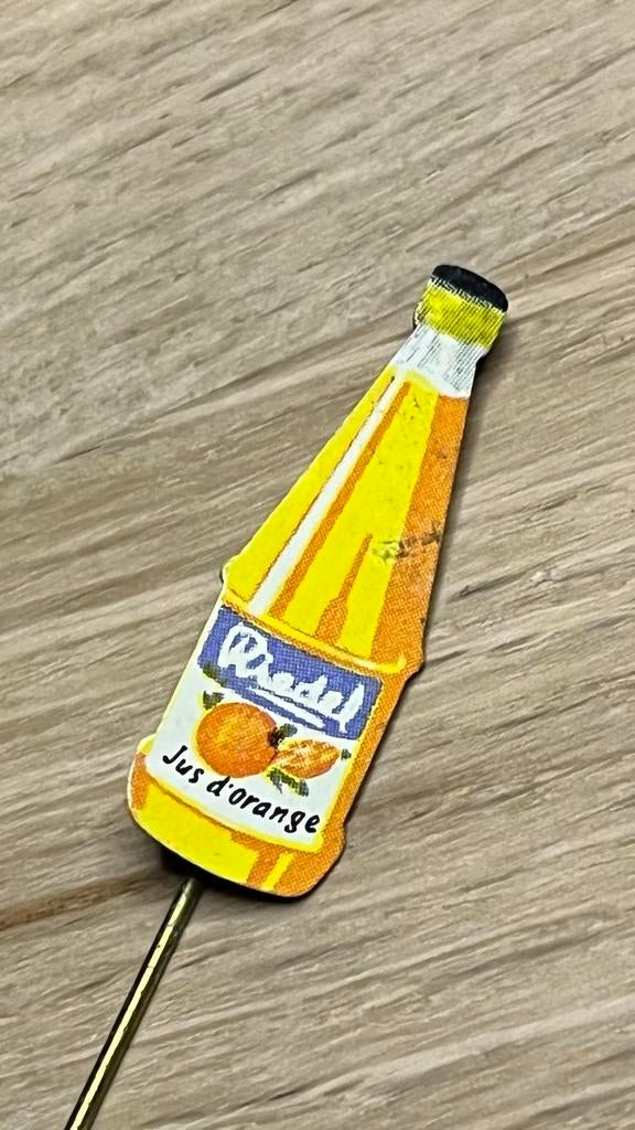 Vintage Readl Jus d'orange speldje, Verzamelen, Gebruikt, ?, Speldje of Pin, Merk