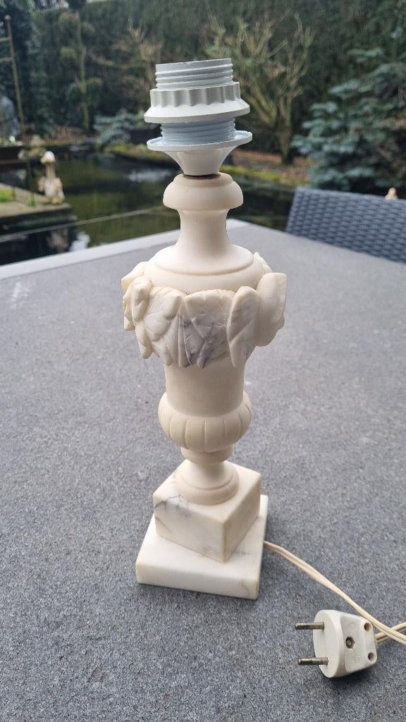 Marmeren voet van schemerlamp hoogte 33 cm., Ophalen of Verzenden, Zo goed als nieuw, Overige materialen, Minder dan 50 cm