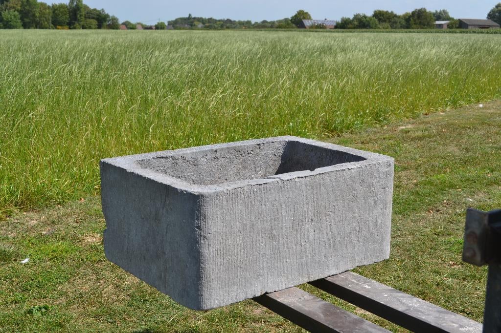 mooie grote gefrijnde oude arduinen pompbak, Tuin en Terras, Ophalen, Gebruikt