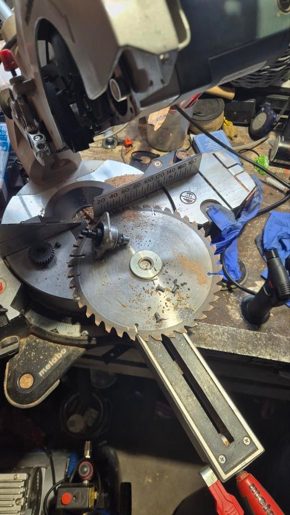 Gebruikte Afkortzaag - Onderdelen of Reparatie, Ophalen, Gebruikt, Onbekend, 70 mm of meer