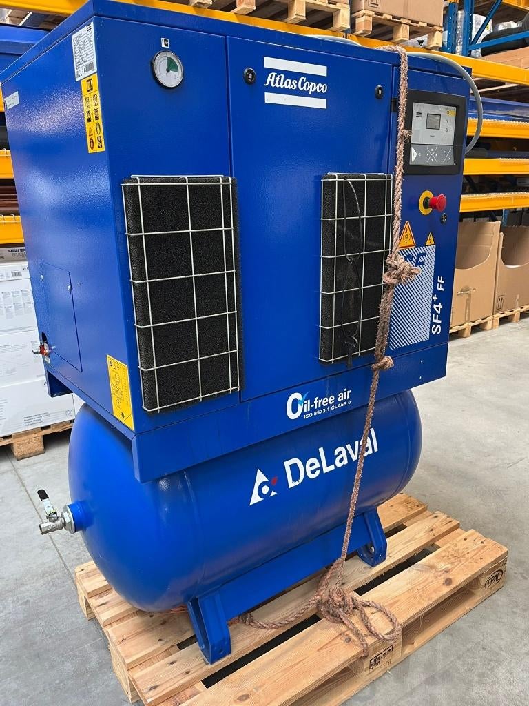 persluchtcompressor AtlasCopco melkrobot, Ophalen, Veehouderij, Melktechniek