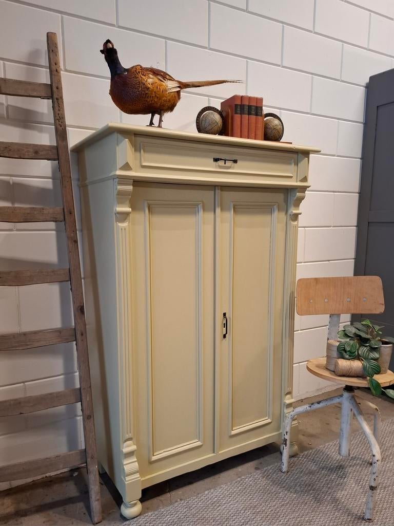 Vintage/Brocante kast, oud Hollandsch geel, Ophalen