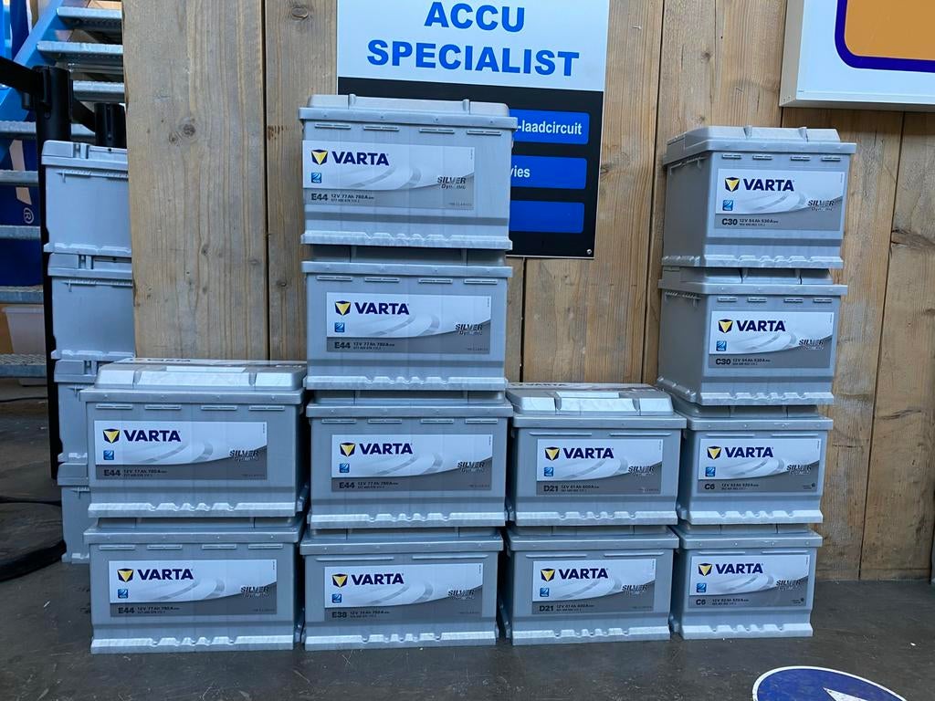 VOORDEEL Nieuwe 12v auto start accu 2jr garantie EU autoaccu, Auto-onderdelen, Ophalen of Verzenden, Nieuw