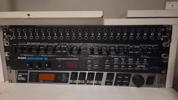 Alesis Midiverb 3 inclusief originele adapter, Muziek en Instrumenten, Effecten, Ophalen of Verzenden, Zo goed als nieuw, Delay of Echo