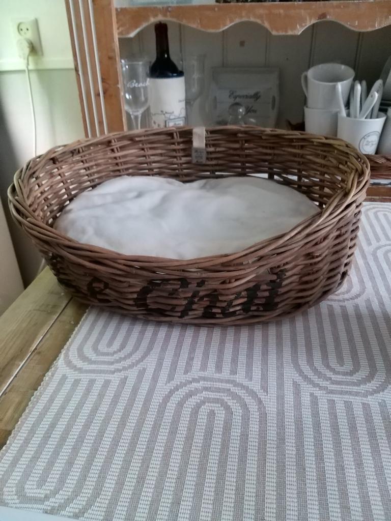 Kattenmand riviera maison, Ophalen