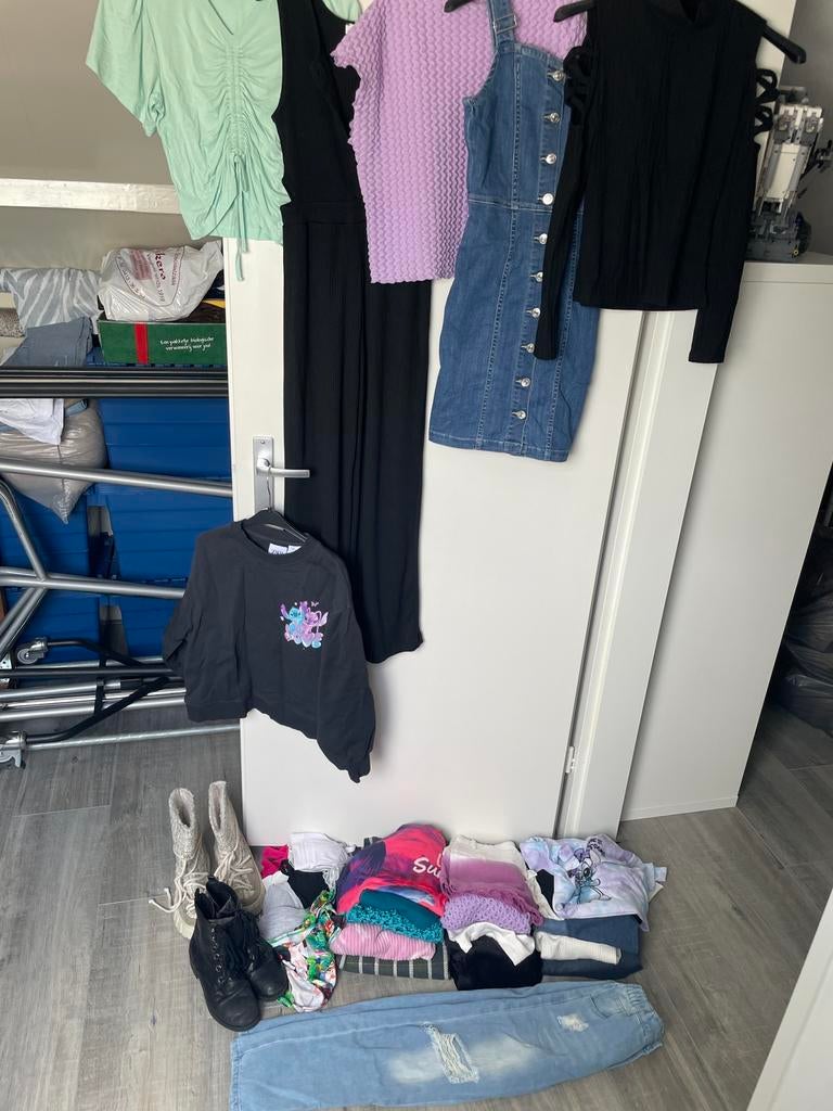 30 delig kledingpakket maat 146/152, Ophalen of Verzenden, Zo goed als nieuw, Meisje, Overige typen