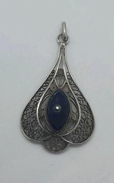 Antieke zilveren filligraan hanger met onyx en steen, Sieraden, Tassen en Uiterlijk, Antieke sieraden, Ophalen of Verzenden, Zilver
