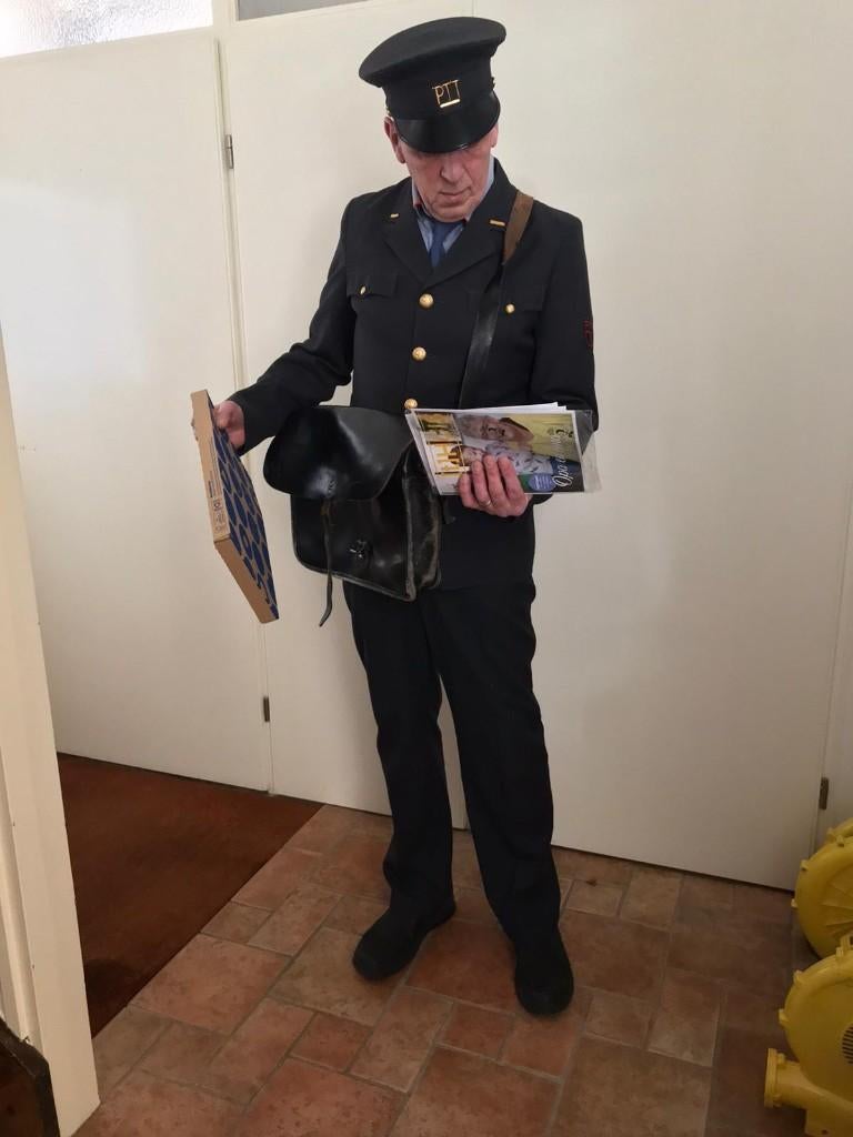 voor toneel carnaval feestje te huur origineel postbode pak, Ophalen of Verzenden, Zo goed als nieuw, Overige