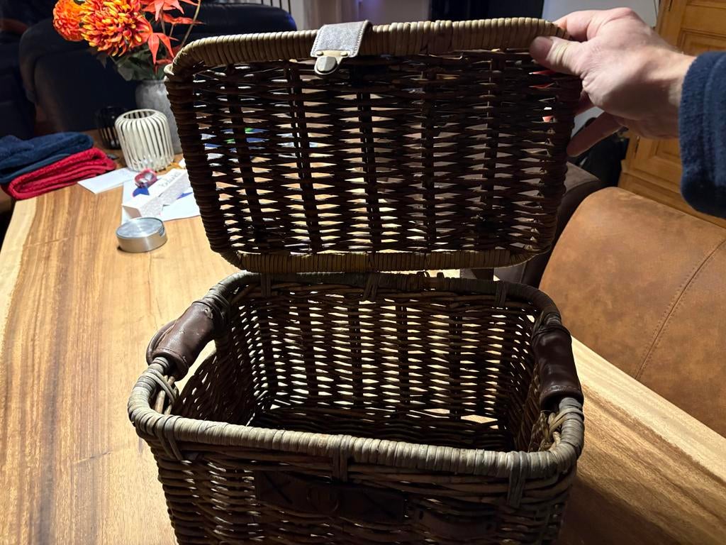 Leuke rieten fietsmand voor kinderfiets, Ophalen of Verzenden, Gebruikt, Fietsmand