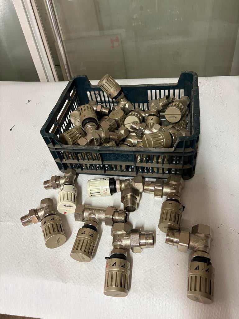 Partij nieuwe thermosstaat kranen, Doe-het-zelf en Verbouw, Sanitair, Ophalen of Verzenden, Nieuw, Kraan