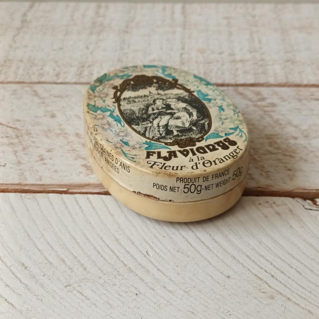 Vintage Flavigny Anijssnoepjes Blikje - Fleur d'Oranger, Ophalen of Verzenden, Gebruikt, Overige, Overige merken