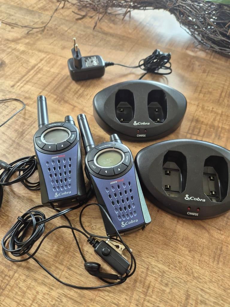 Cobra Micro, portofoons met Opladers en Oortjes, Gebruikt, Ophalen of Verzenden, Portofoon of Walkie-talkie, Handsfree-functie