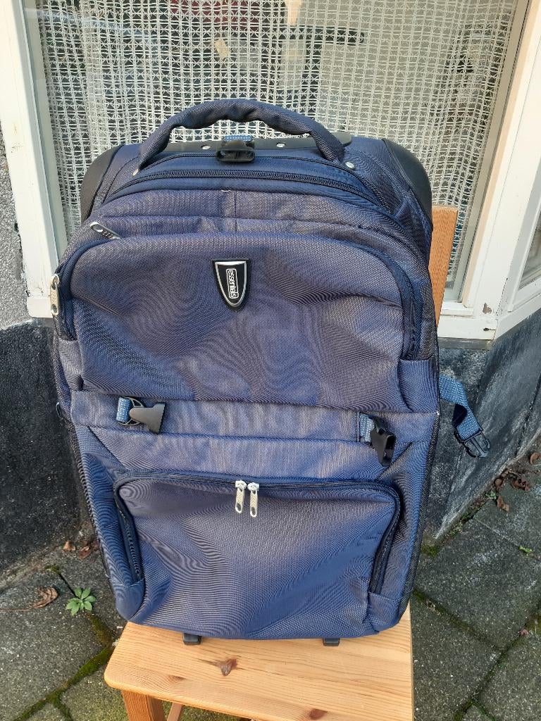 Essentials Koffer, blauw, trolley., Wieltjes, Gebruikt, Hard kunststof, 35 tot 45 cm