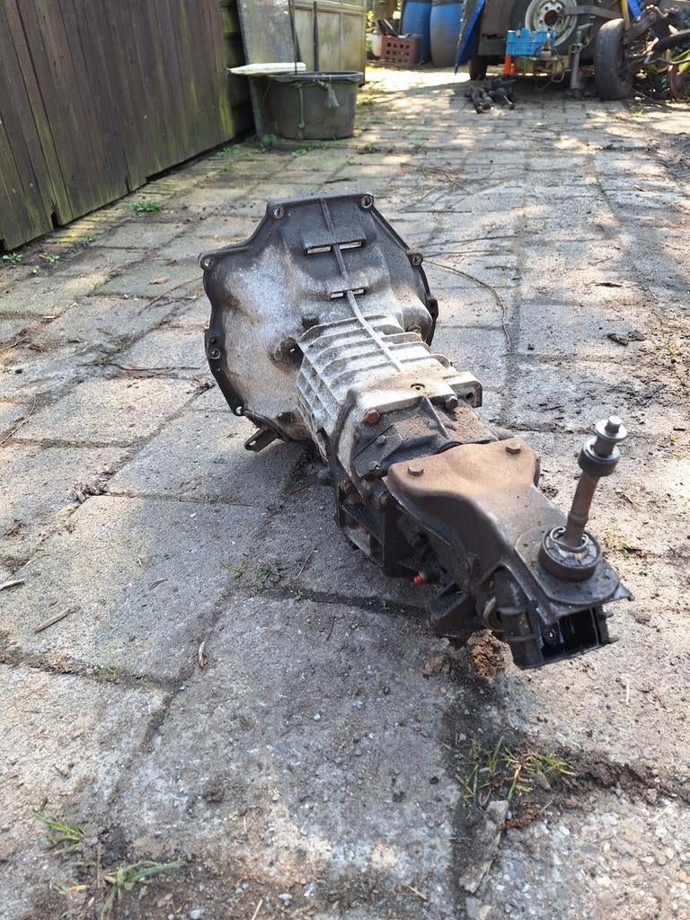 Getrag 240 versnellingsbak, Auto-onderdelen, Ophalen