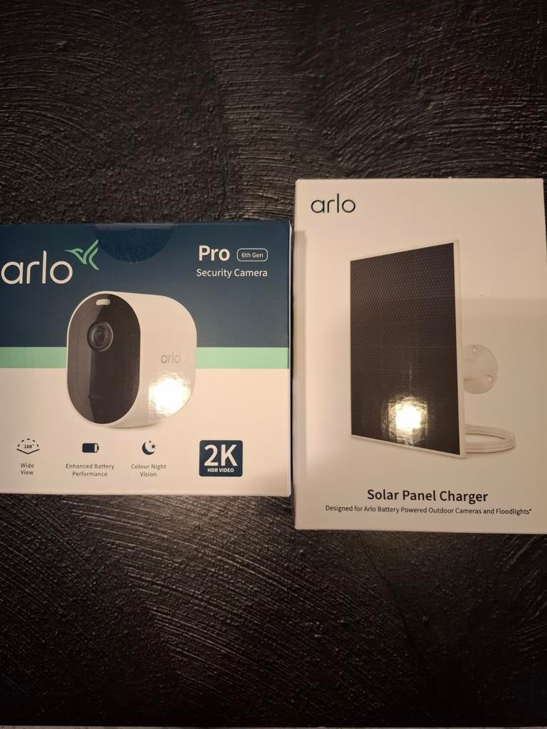Arlo Pro 6 Beveiligingscamera met solar paneel nieuw, Ophalen of Verzenden, Nieuw, Buitencamera